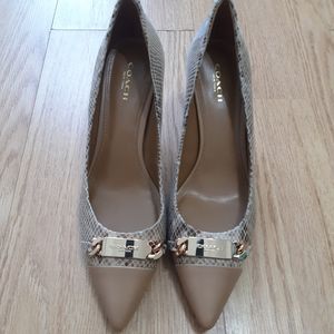 ***Coach Heels*** 8.5
